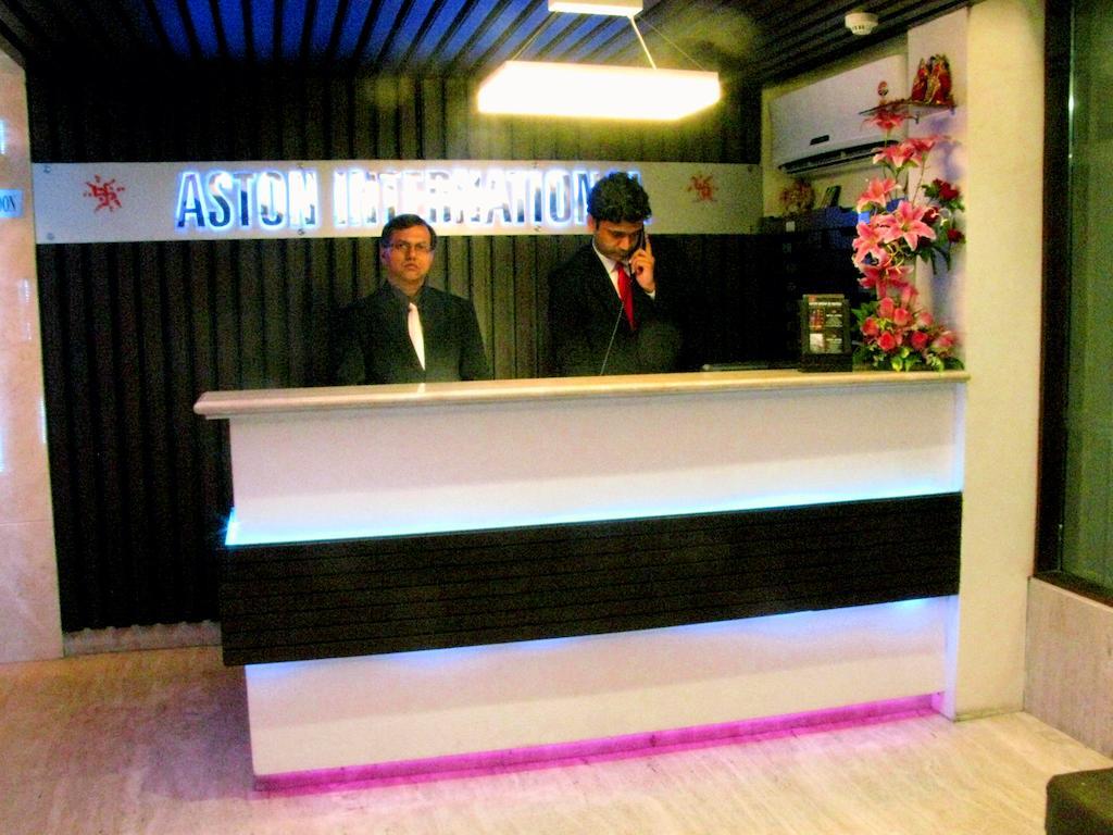 Hotel Aston International Calcutta Exteriör bild